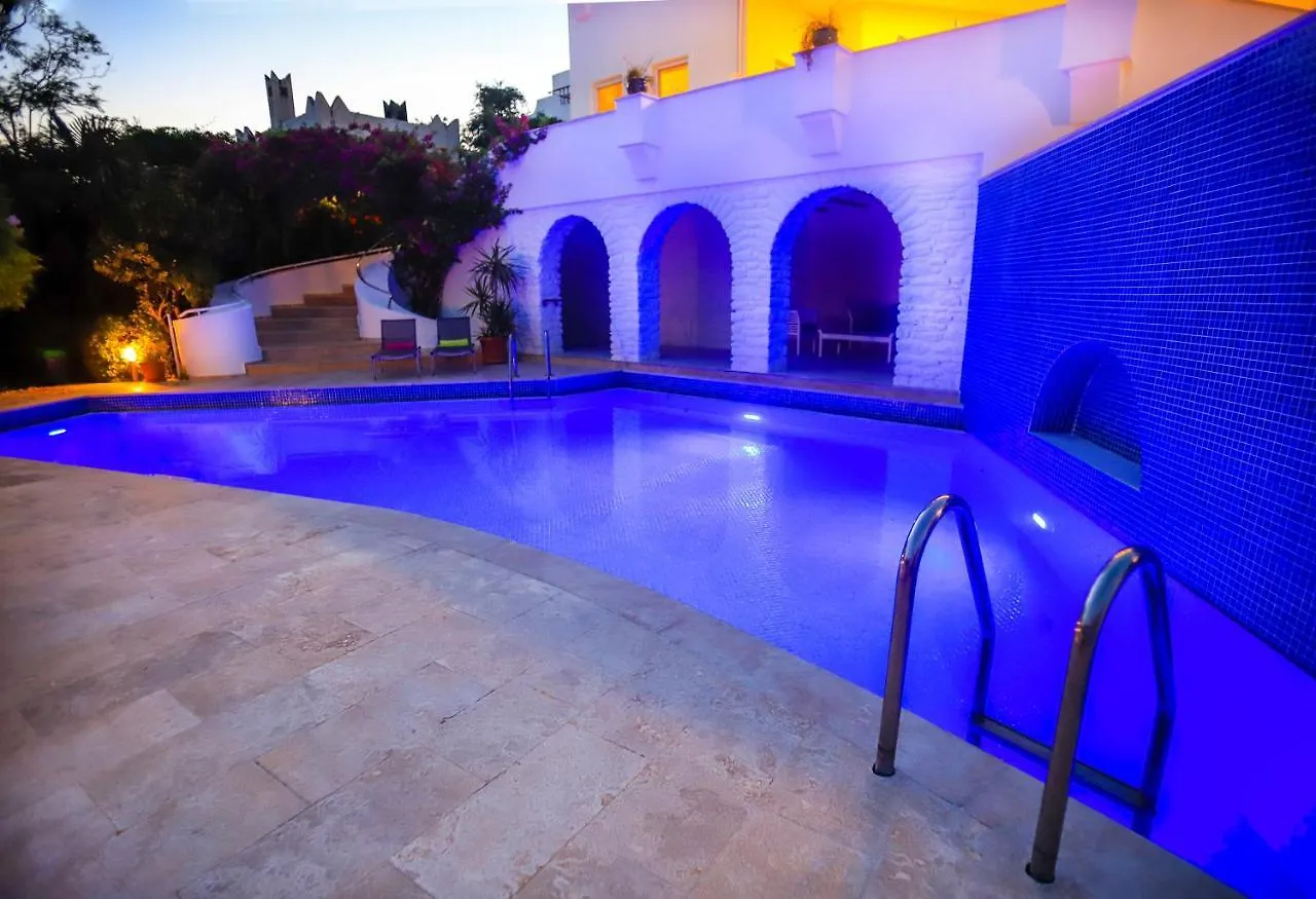 Flag Suites +12 Αλικαρνασσός