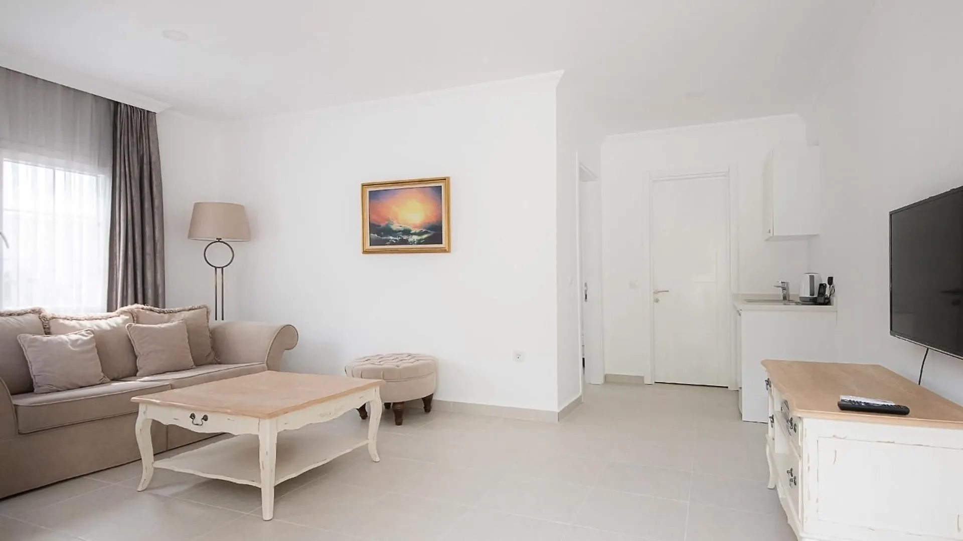 Flag Suites +12 Αλικαρνασσός